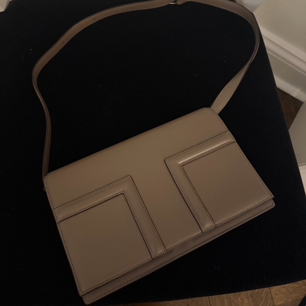 Toteme T-Flap Leather Shoulder Bag Taupe - Picture 2 of 14
